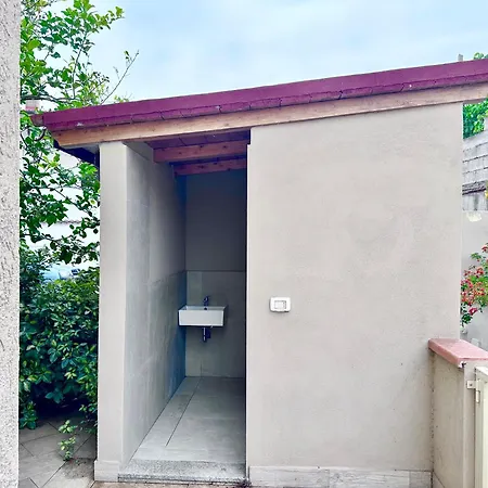 Iris House Nyaraló