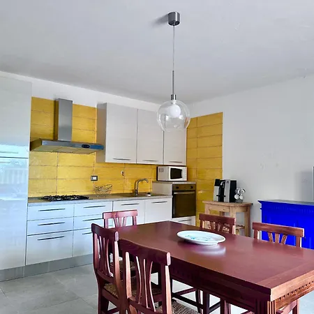 Iris House Tatil Evi Valledoria (Sardinia)