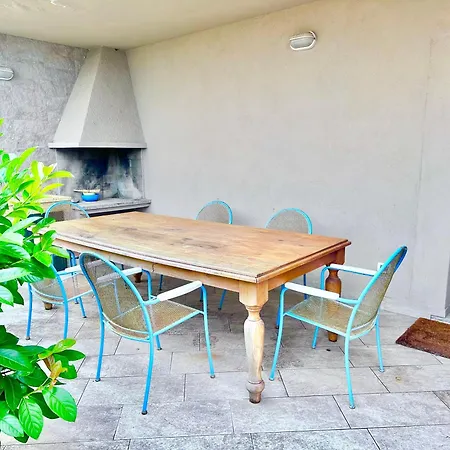 Iris House Nyaraló Valledoria